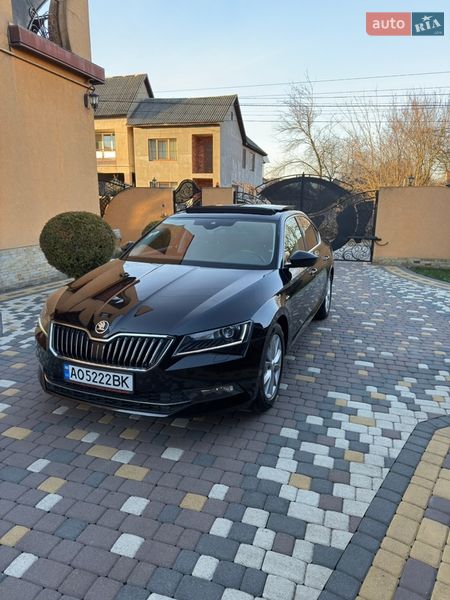 Лифтбек Skoda Superb 2015 в Тячеве