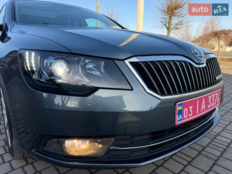 Универсал Skoda Superb 2014 в Луцке