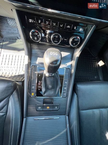 Лифтбек Skoda Superb 2022 в Ровно