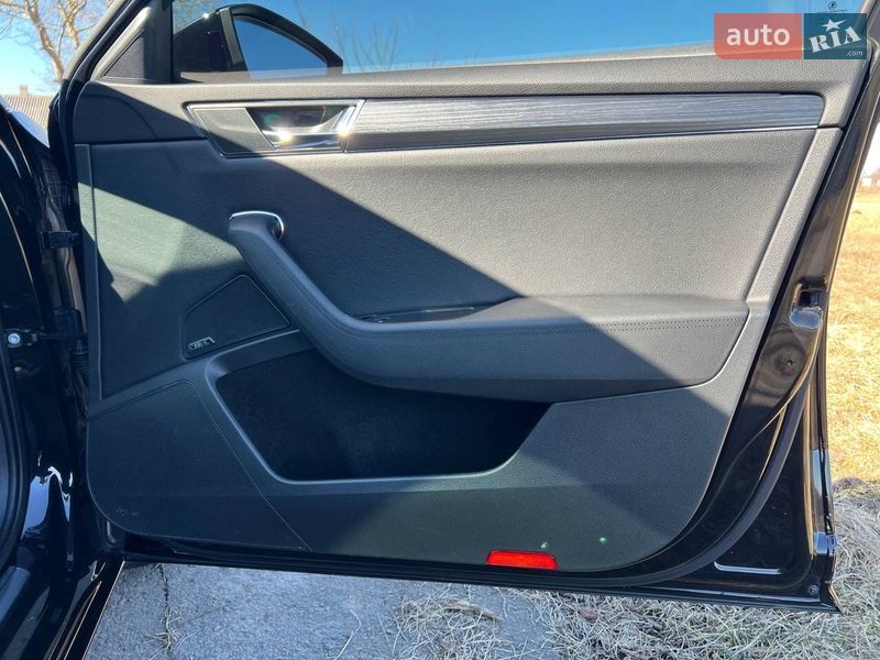 Лифтбек Skoda Superb 2022 в Ровно