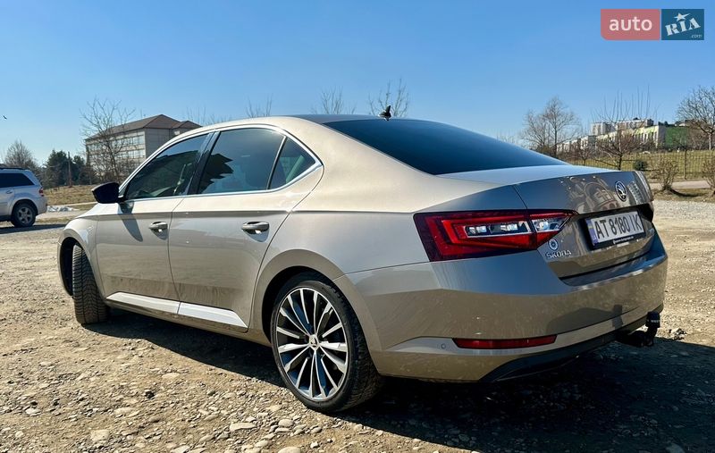 Лифтбек Skoda Superb 2015 в Ивано-Франковске