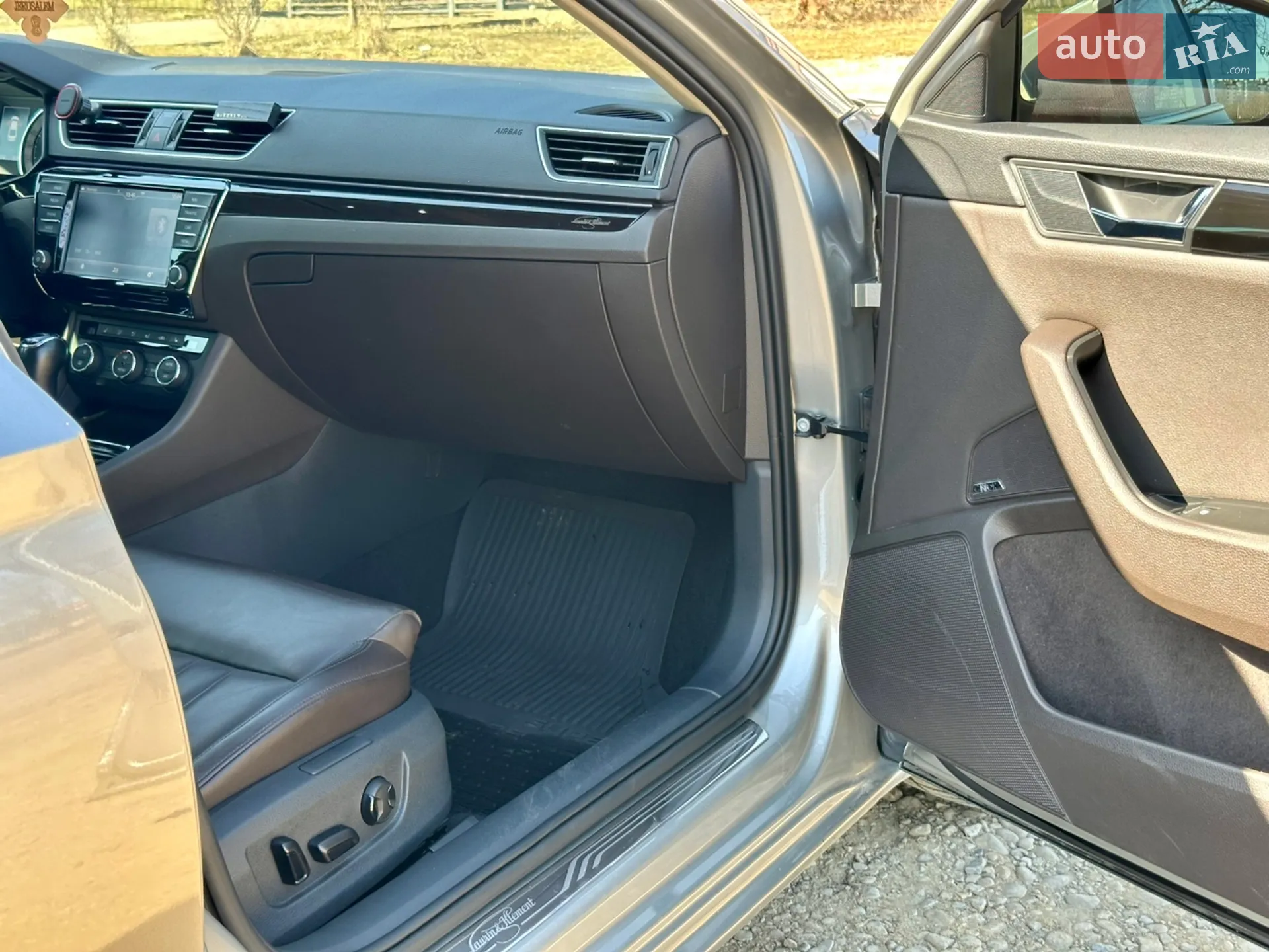 2015 Skoda Superb - мініатюра 14