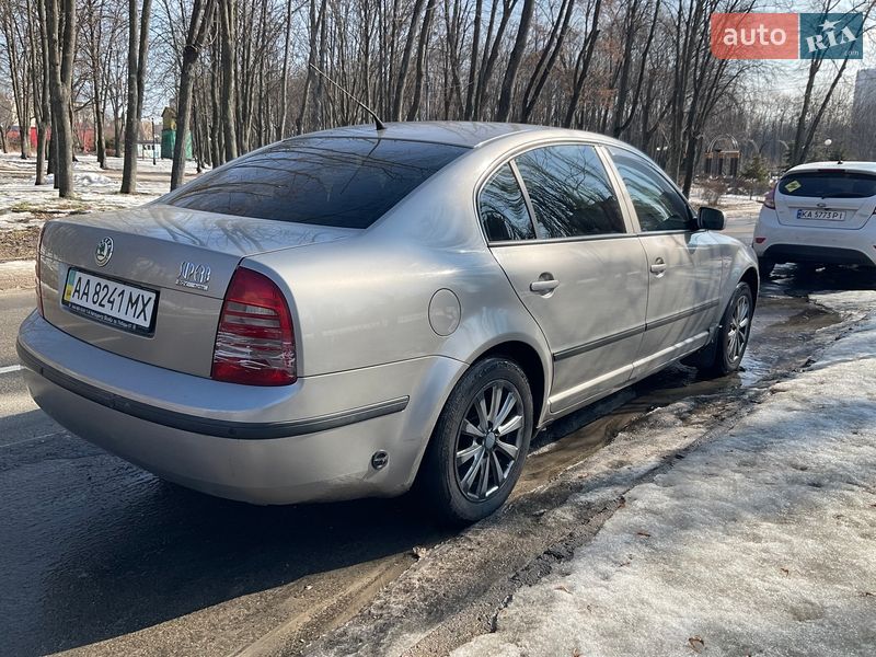 Ліфтбек Skoda Superb 2006 в Києві