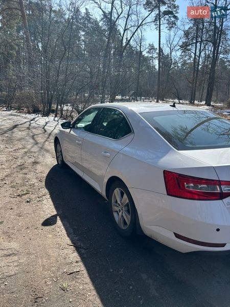 Ліфтбек Skoda Superb 2015 в Києві