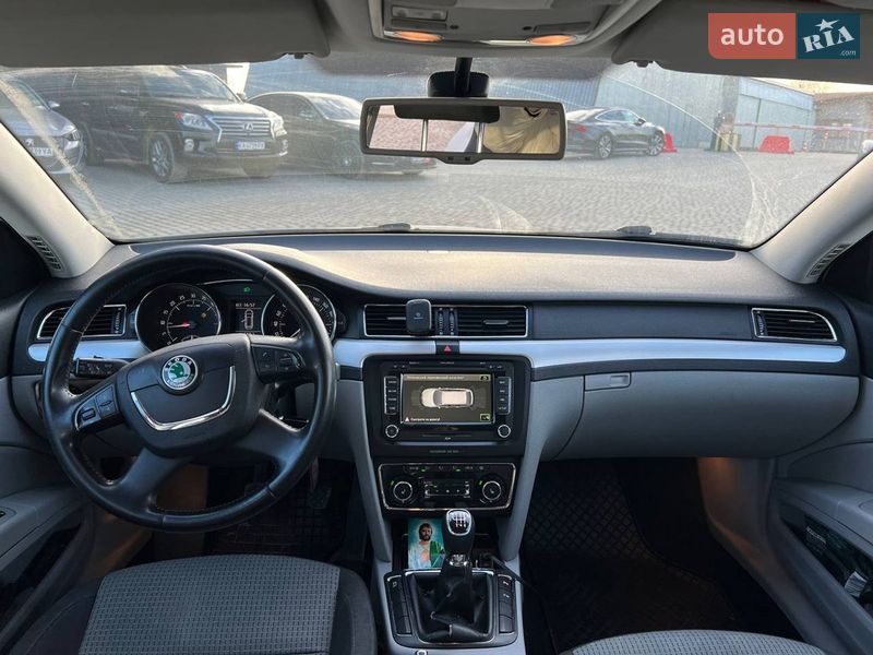 Универсал Skoda Superb 2012 в Львове