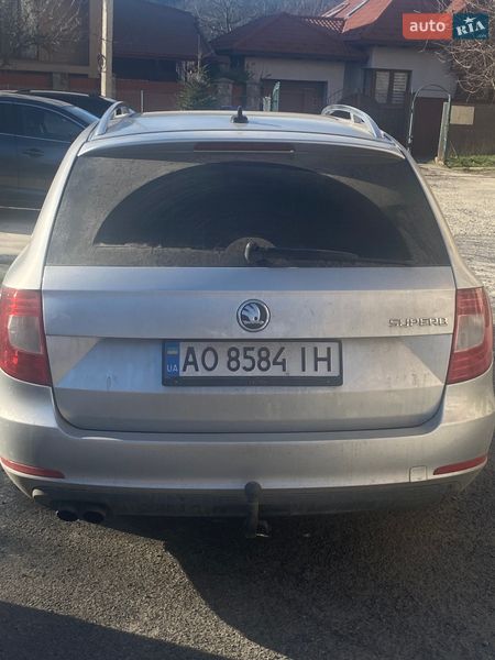 Универсал Skoda Superb 2011 в Мукачево