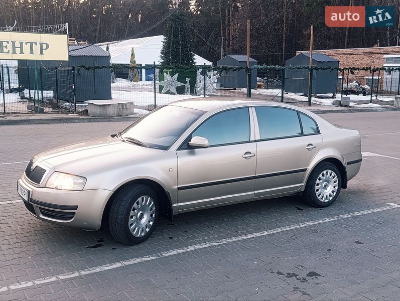 Лифтбек Skoda Superb 2003 в Чернигове