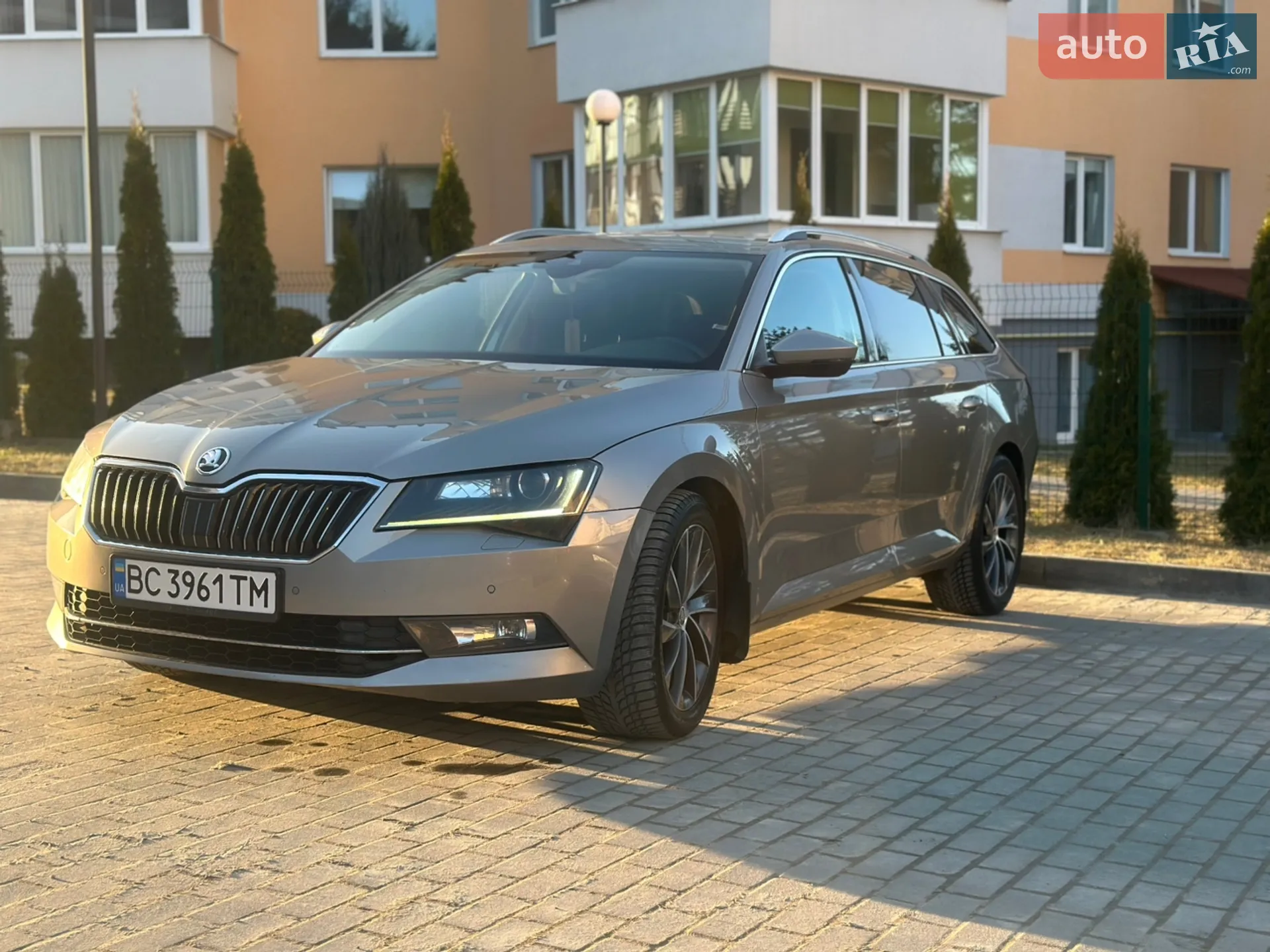 2017 Skoda Superb - мініатюра 3