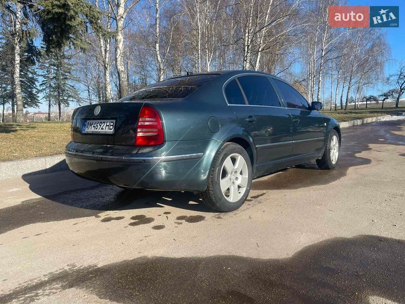 Лифтбек Skoda Superb 2004 в Житомире
