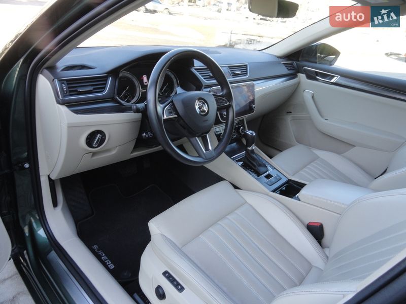 Універсал Skoda Superb 2020 в Луцьку