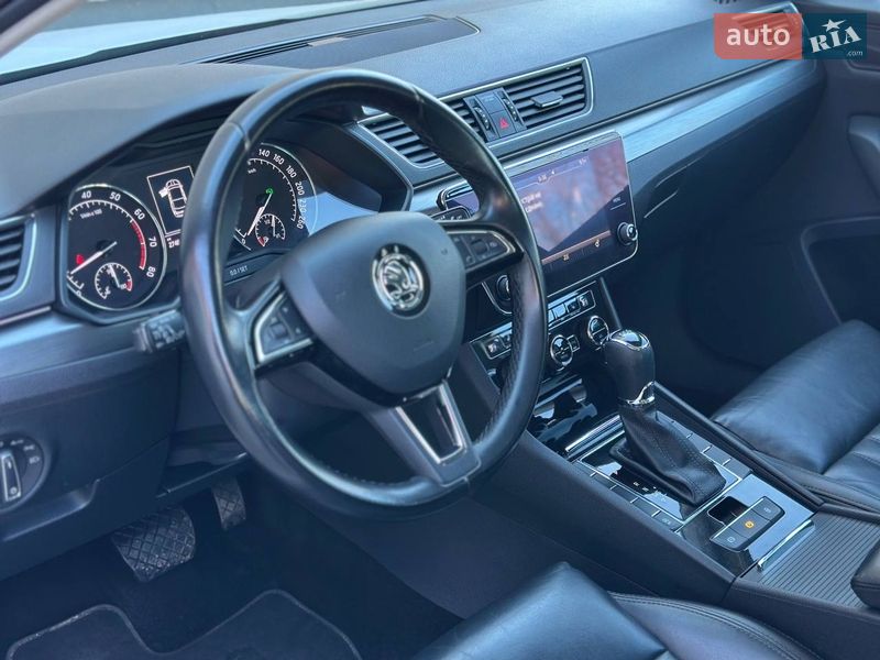 Лифтбек Skoda Superb 2018 в Киеве