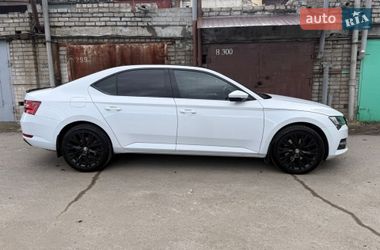 Ліфтбек Skoda Superb 2020 в Дніпрі