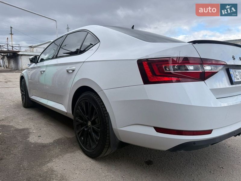 Лифтбек Skoda Superb 2020 в Днепре