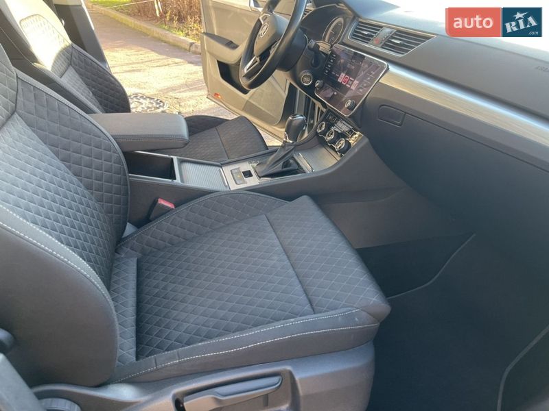 Лифтбек Skoda Superb 2019 в Киеве