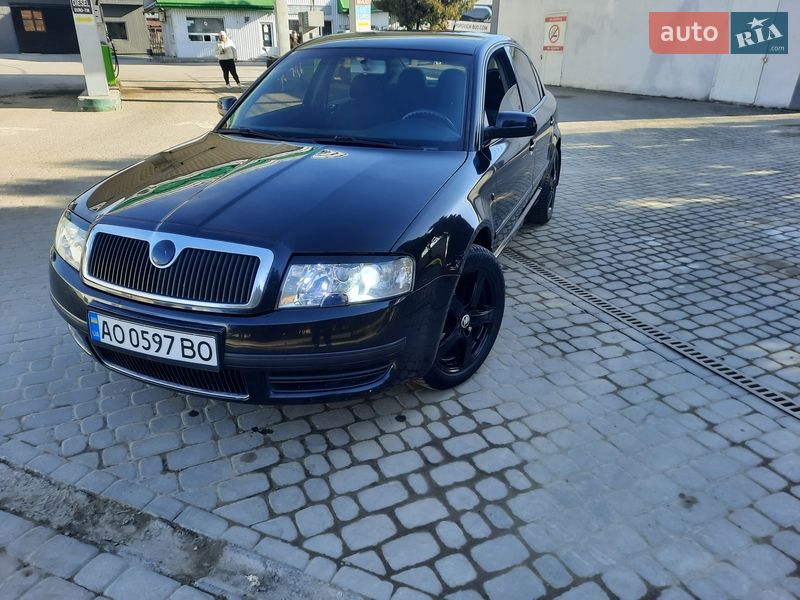 Лифтбек Skoda Superb 2006 в Рахове