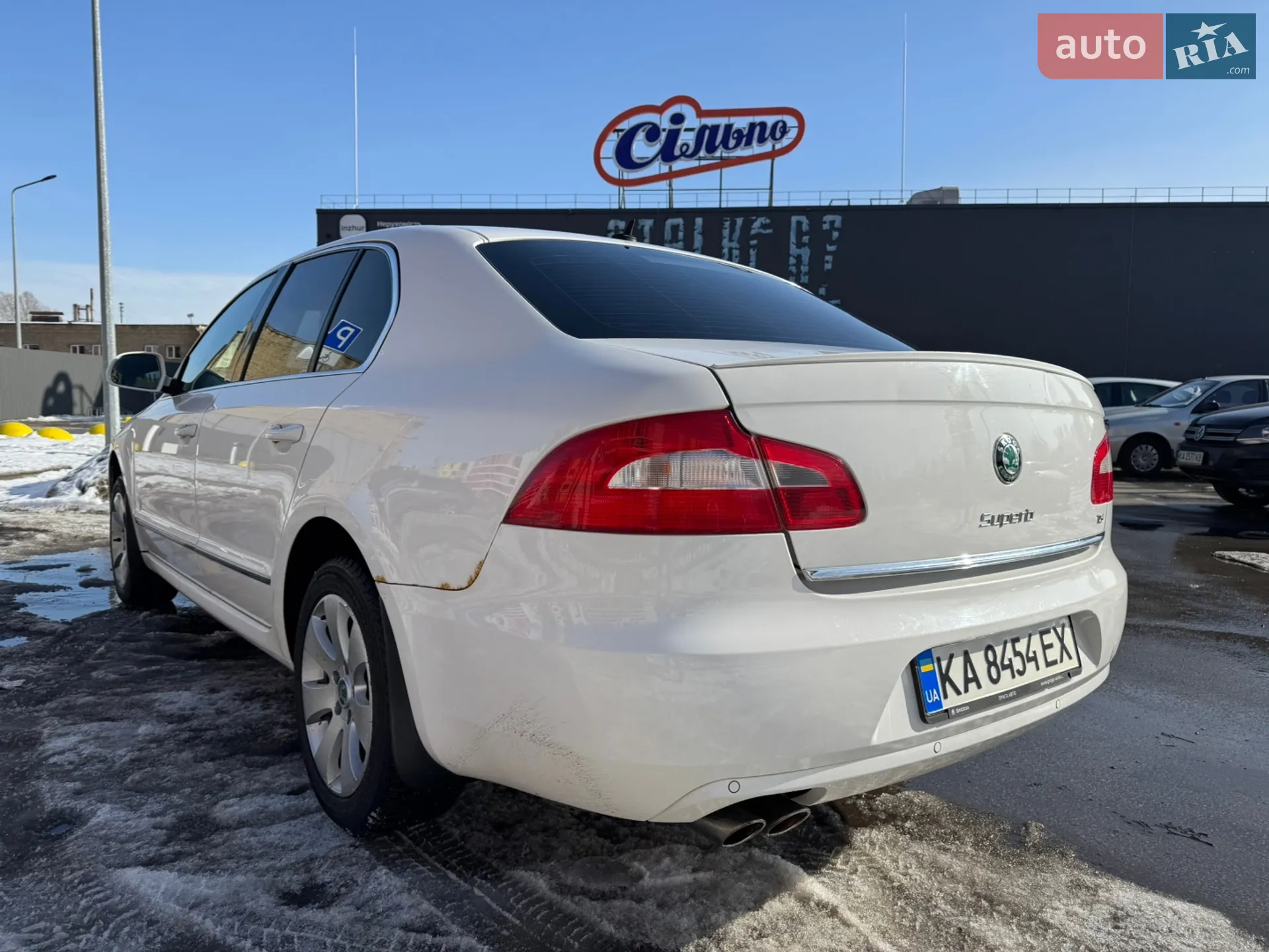 2010 Skoda Superb - мініатюра 3