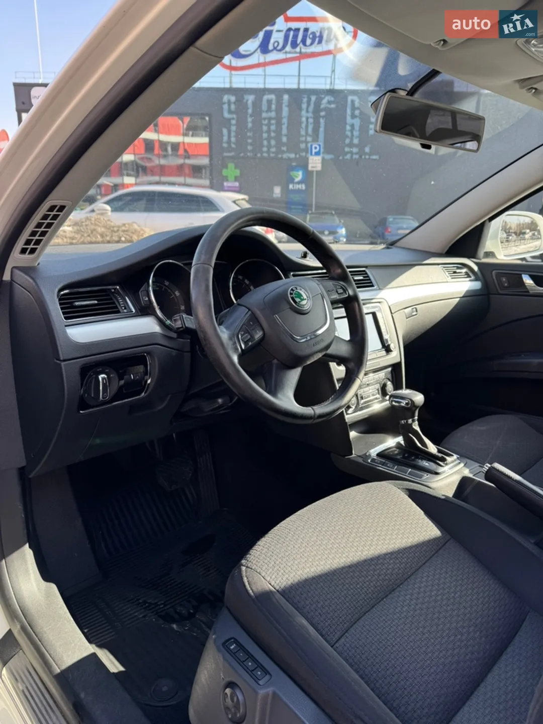 2010 Skoda Superb - мініатюра 9