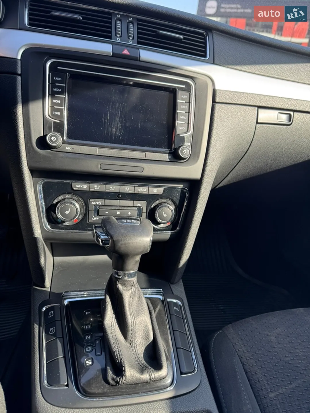 2010 Skoda Superb - мініатюра 15