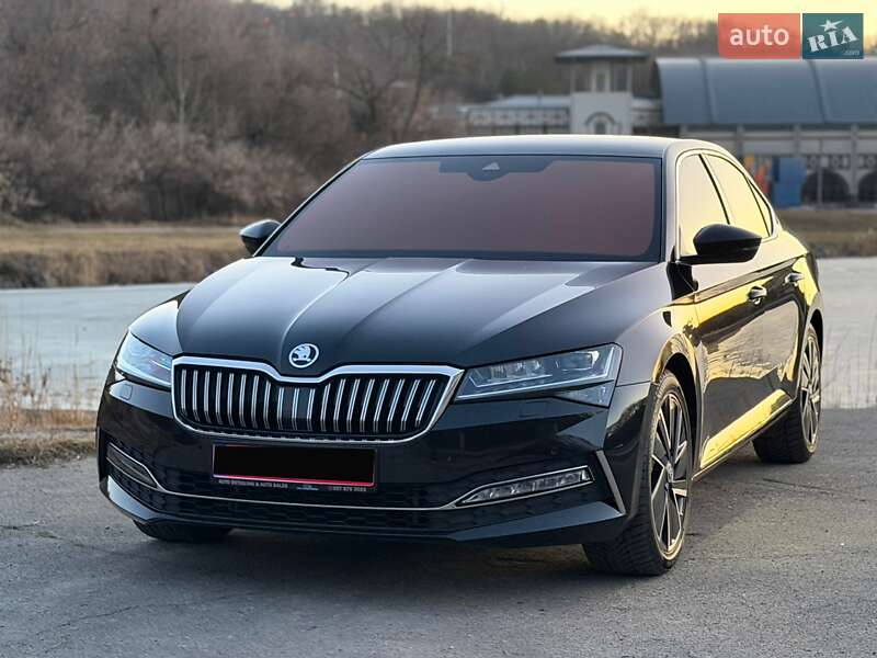 Лифтбек Skoda Superb 2022 в Днепре