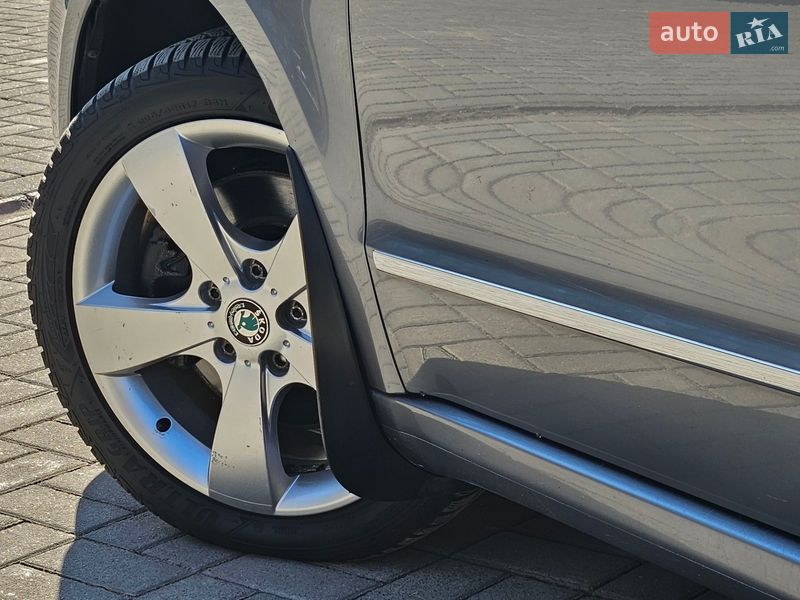 Лифтбек Skoda Superb 2008 в Дрогобыче
