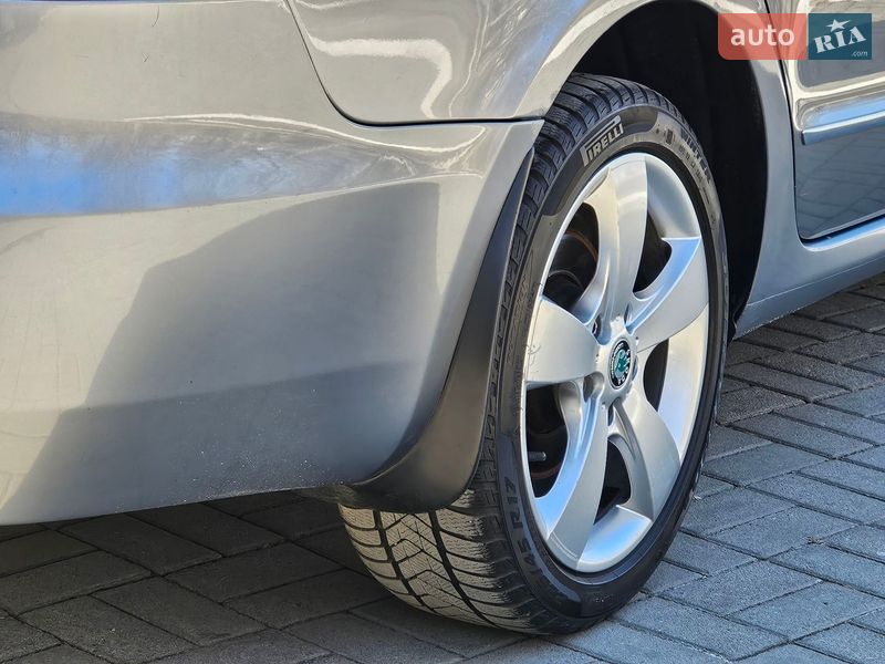 Лифтбек Skoda Superb 2008 в Дрогобыче