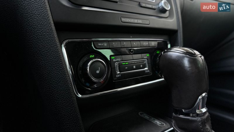 Універсал Skoda Superb 2013 в Мукачевому