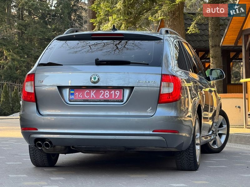 Универсал Skoda Superb 2012 в Дрогобыче
