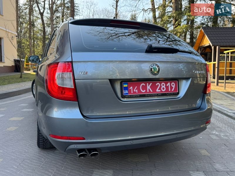 Универсал Skoda Superb 2012 в Дрогобыче