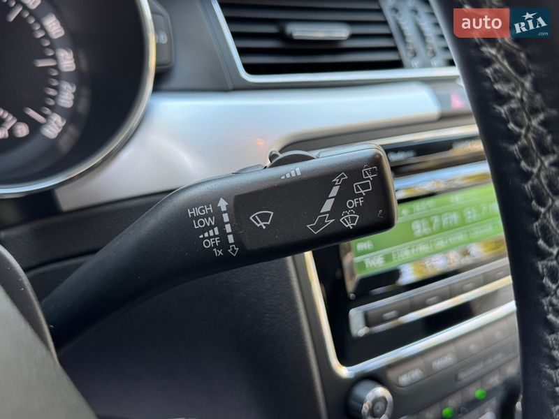 Универсал Skoda Superb 2012 в Дрогобыче