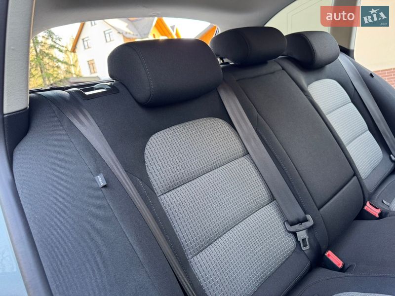 Универсал Skoda Superb 2012 в Дрогобыче