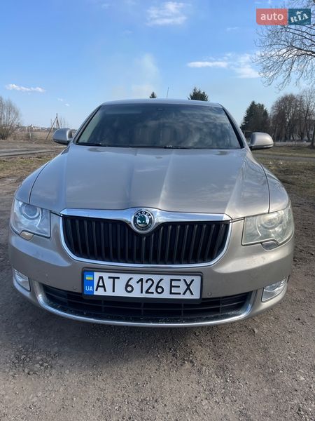 Лифтбек Skoda Superb 2008 в Рогатине