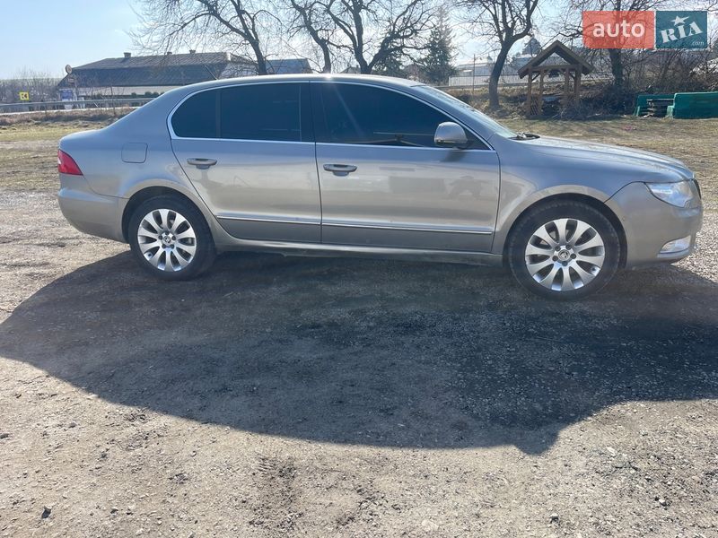 Лифтбек Skoda Superb 2008 в Рогатине