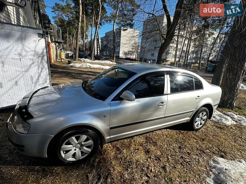 Лифтбек Skoda Superb 2006 в Житомире