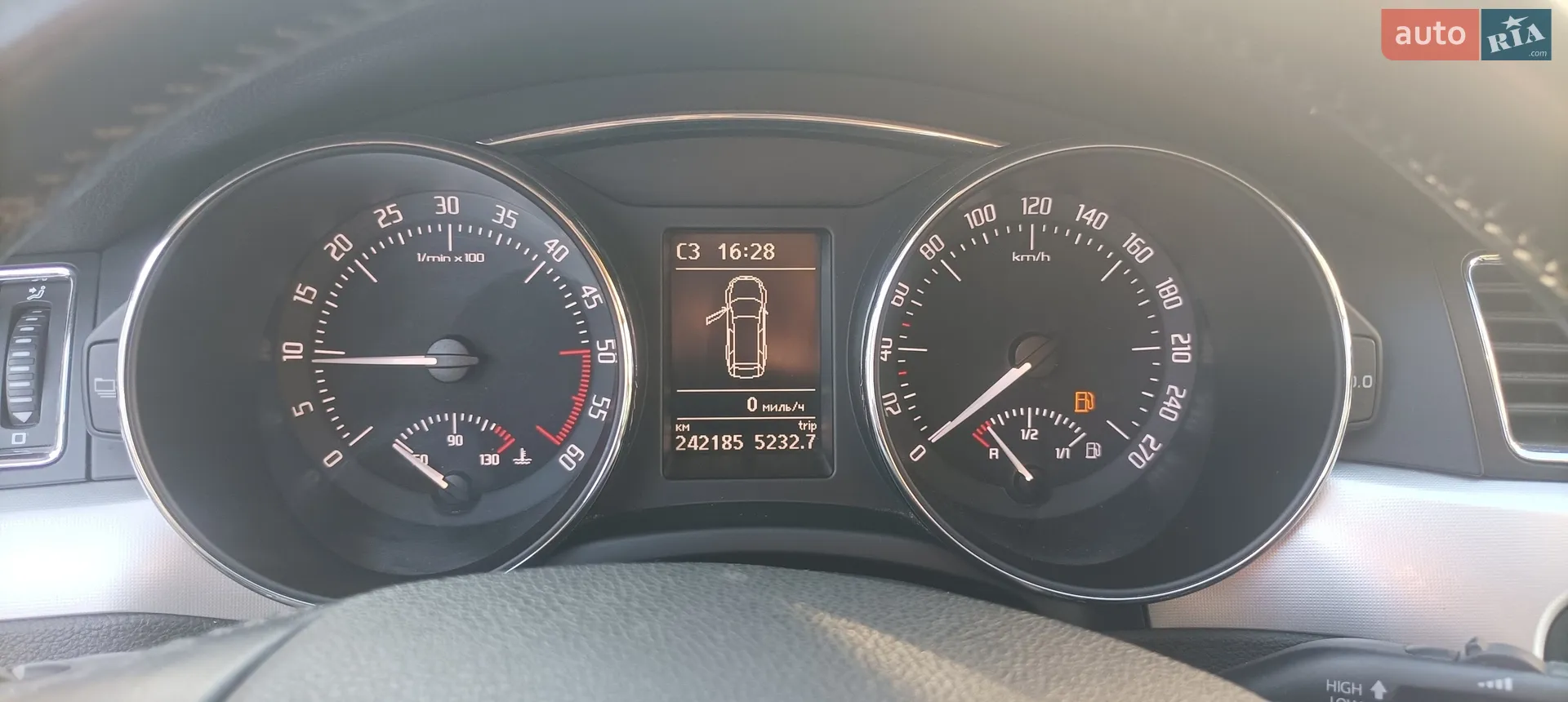 2012 Skoda Superb - мініатюра 6
