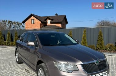 Лифтбек Skoda Superb 2012 в Виннице