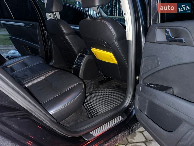 Універсал Skoda Superb 2011 в Новояворівську