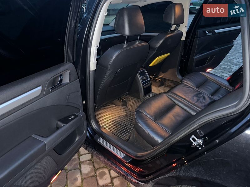 Універсал Skoda Superb 2011 в Новояворівську