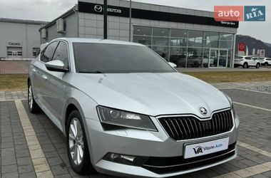 Лифтбек Skoda Superb 2016 в Ужгороде