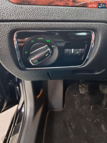 Универсал Skoda Superb 2012 в Барышевке