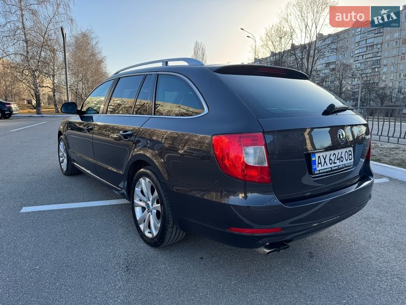 Універсал Skoda Superb 2011 в Харкові