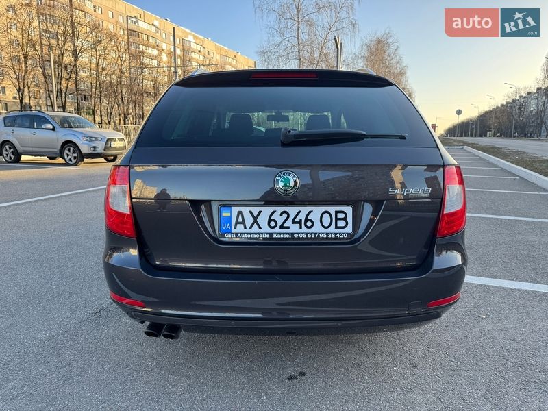 Універсал Skoda Superb 2011 в Харкові