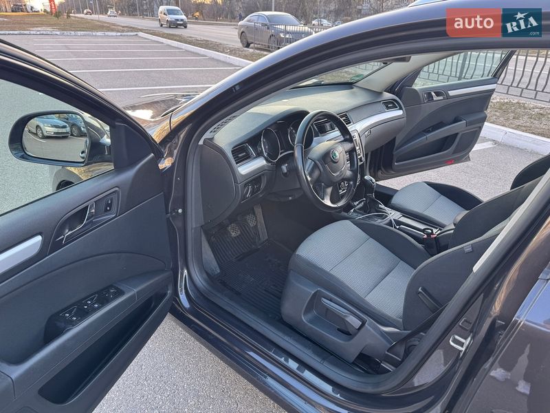 Універсал Skoda Superb 2011 в Харкові