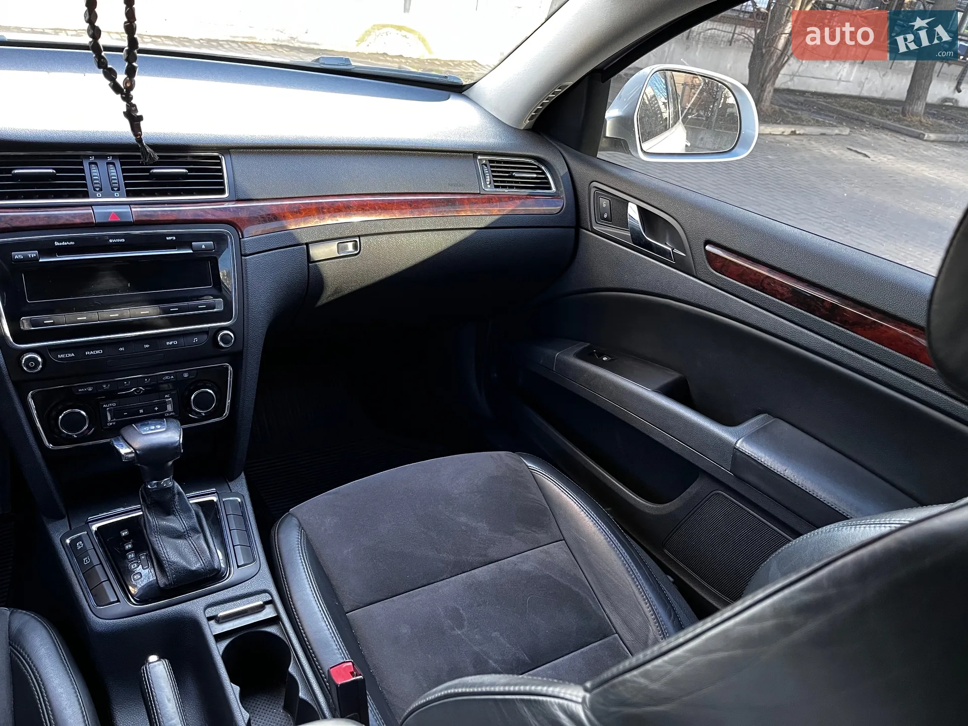 2011 Skoda Superb - мініатюра 13