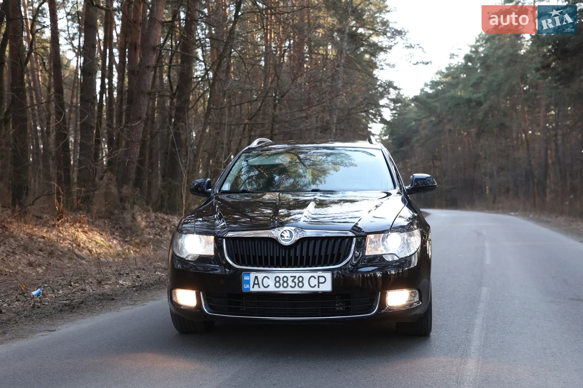 2010 Skoda Superb - мініатюра 2