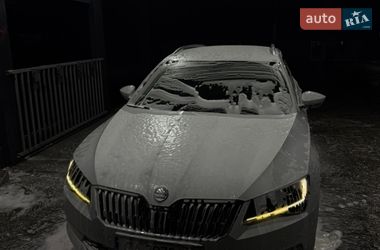 Универсал Skoda Superb 2015 в Умани