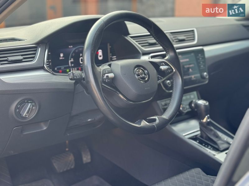 Лифтбек Skoda Superb 2023 в Мукачево