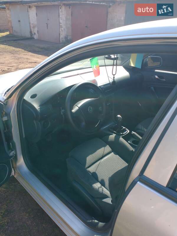 Ліфтбек Skoda Superb 2006 в Кривому Розі