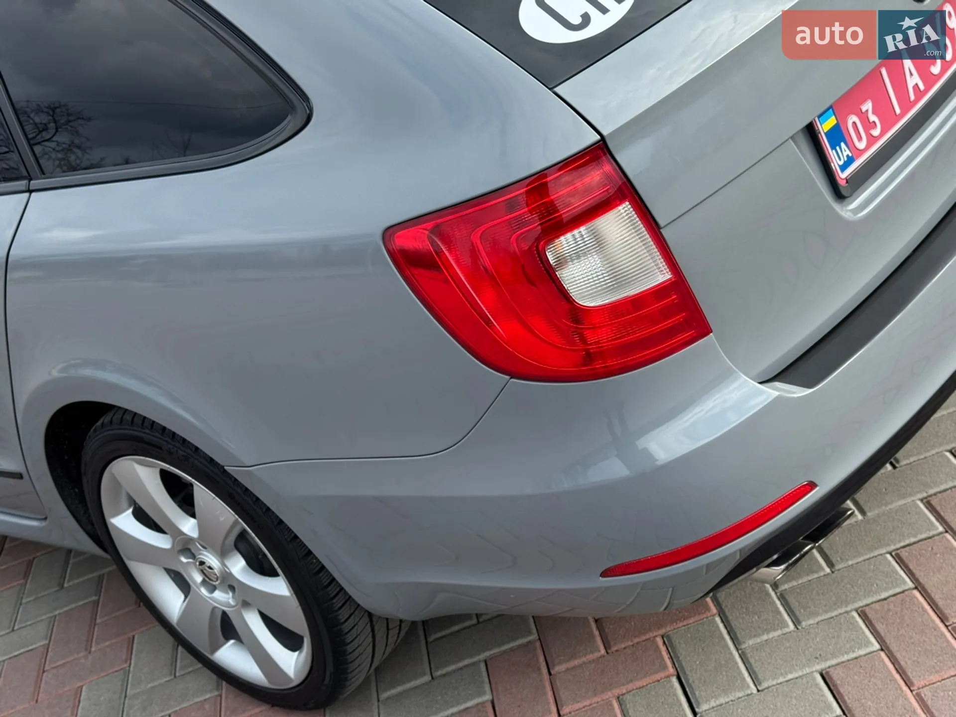 2011 Skoda Superb - мініатюра 17