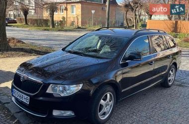 Универсал Skoda Superb 2012 в Ужгороде