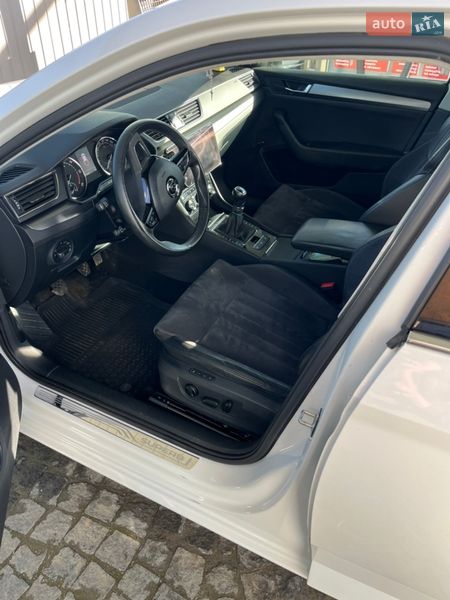 Універсал Skoda Superb 2018 в Тернополі